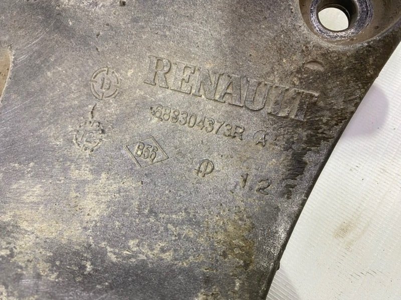 Кронштейн генератора Lada Largus 2013