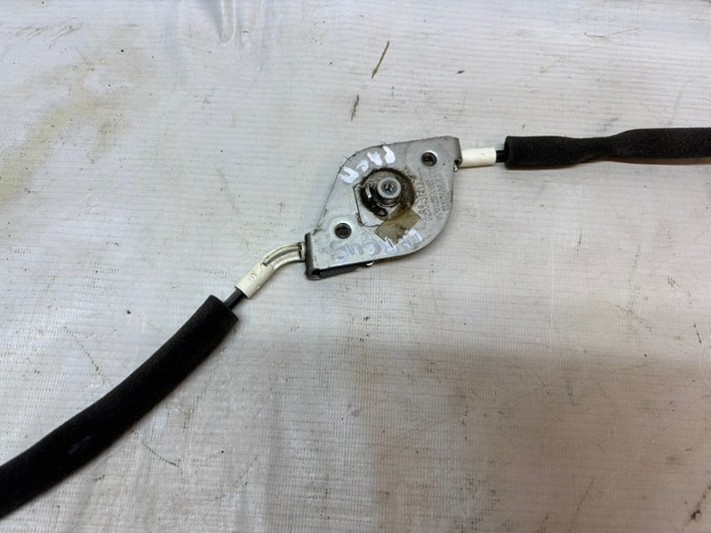 Замок багажника Lada Largus 2013