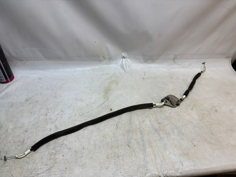 Замок багажника Lada Largus 2013