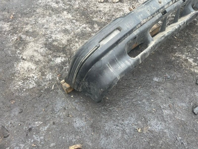 Бампер GMC Jimmy II 1995