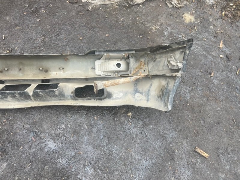 Бампер GMC Jimmy II 1995