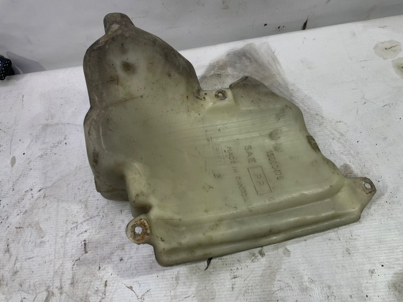 Бачок расширительный GMC Jimmy II 1995