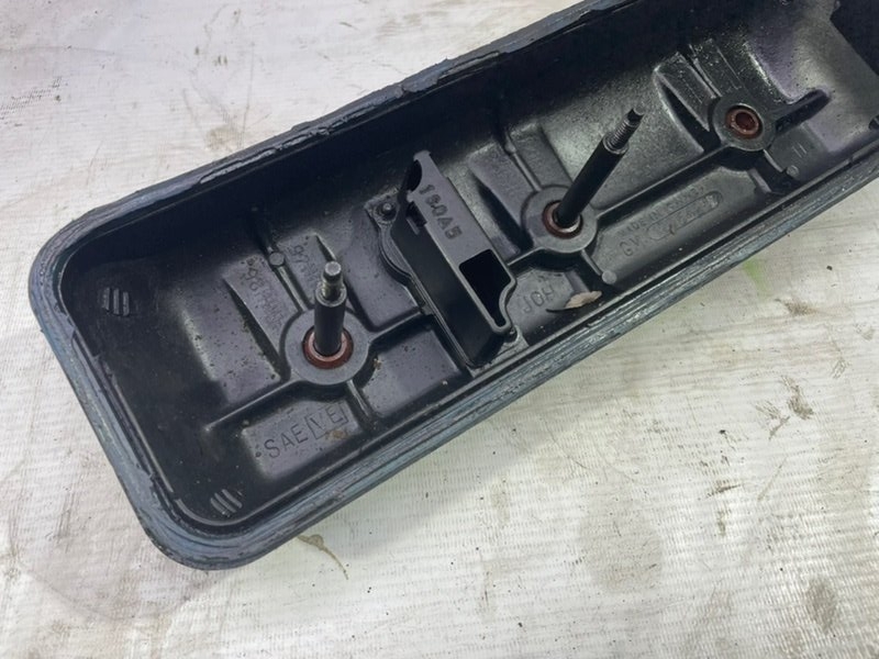 Клапанная крышка GMC Jimmy II 1995