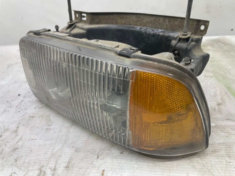 Фара GMC Jimmy II 1995