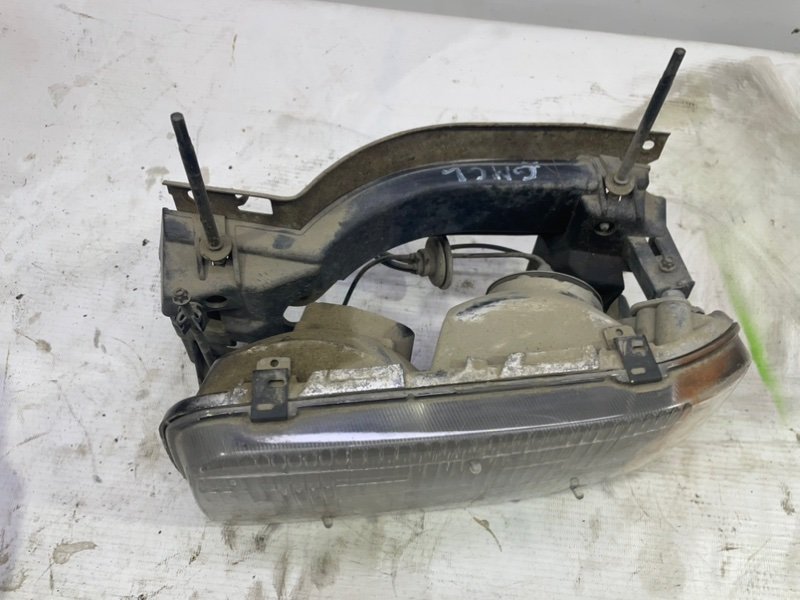 Фара GMC Jimmy II 1995