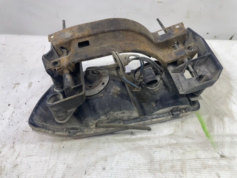 Фара GMC Jimmy II 1995