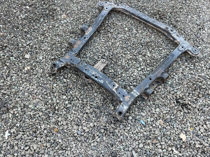 Балка Lada Largus 2013