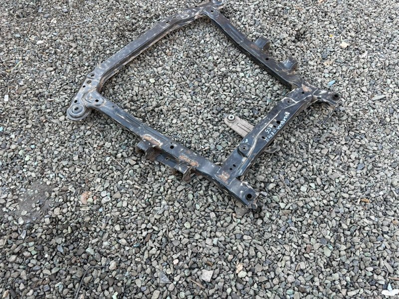 Балка Lada Largus 2013