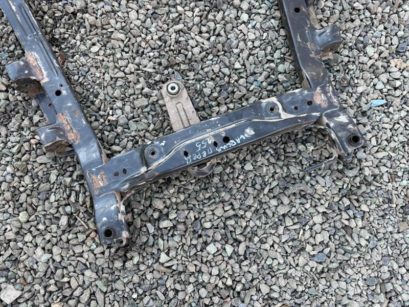 Балка Lada Largus 2013