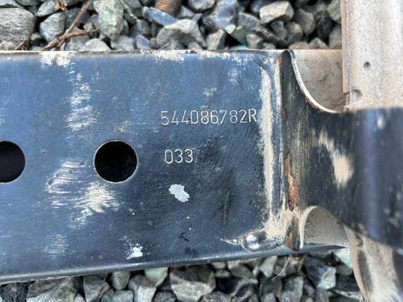 Балка Lada Largus 2013