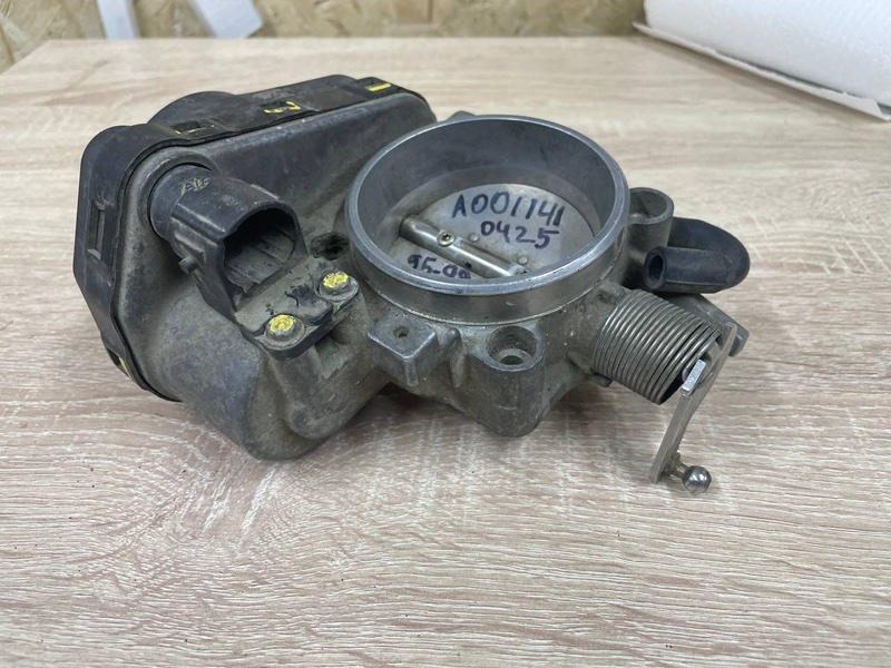 Дроссельная заслонка Mercedes-Benz E-Class W210