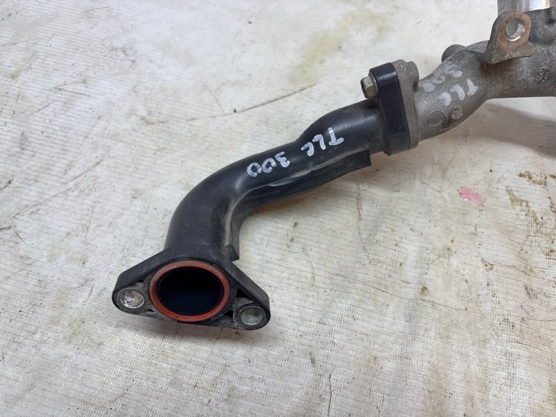 Патрубок Toyota Land Cruiser 2021-2025 300