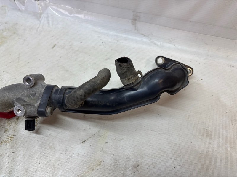 Патрубок Toyota Land Cruiser 2021-2025 300