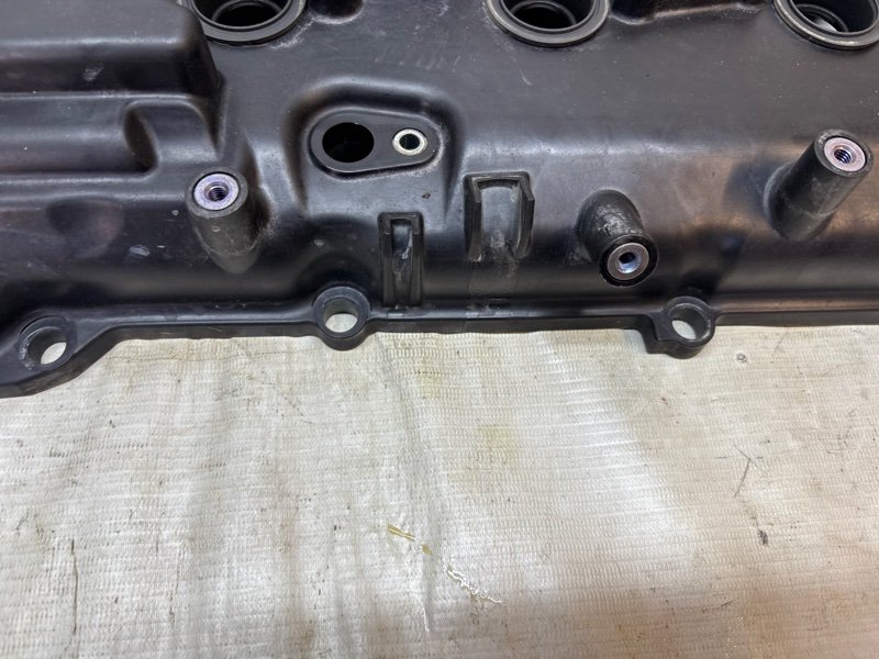 Клапанная крышка Toyota Land Cruiser 2021-2025 300