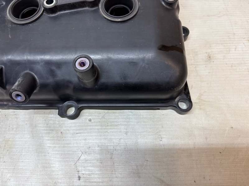 Клапанная крышка Toyota Land Cruiser 2021-2025 300