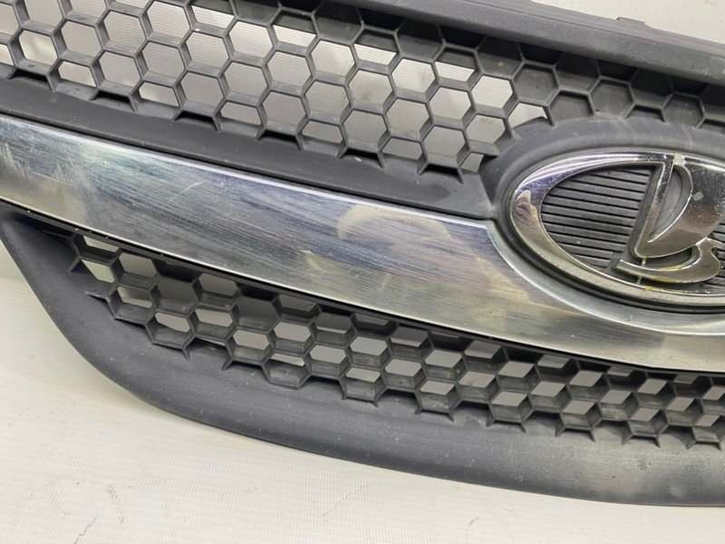 Решетка радиатора Lada Largus 2013