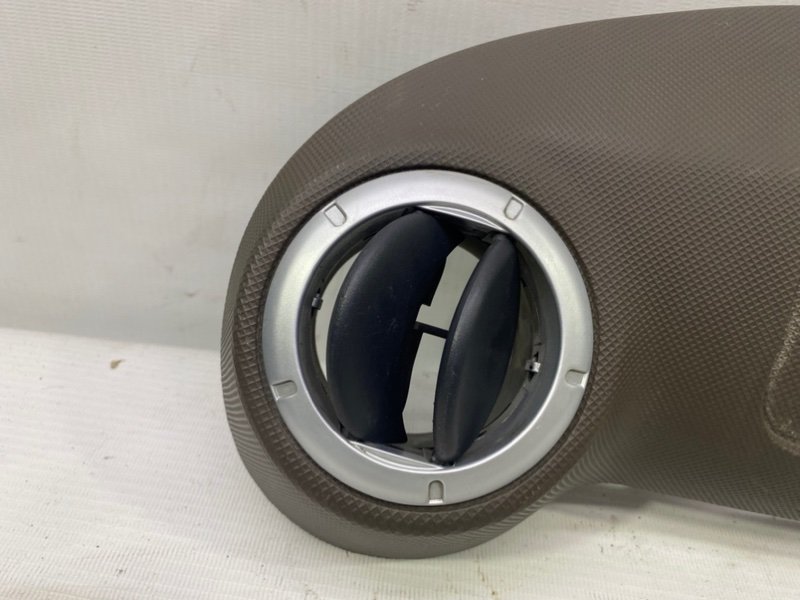 Накладка торпеды Lada Largus 2013