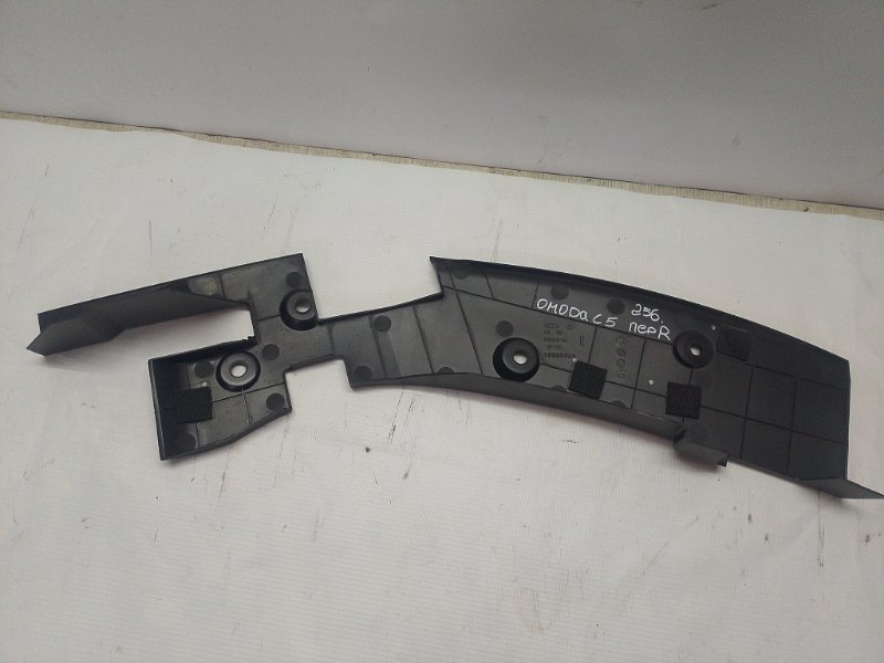 Накладка замка капота Omoda C5 2023