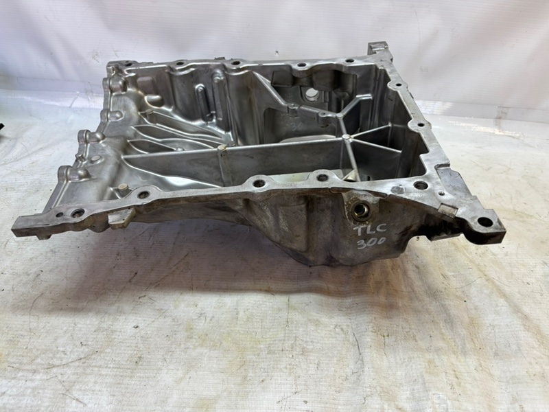 Поддон двигателя Toyota Land Cruiser 2021-2025 300
