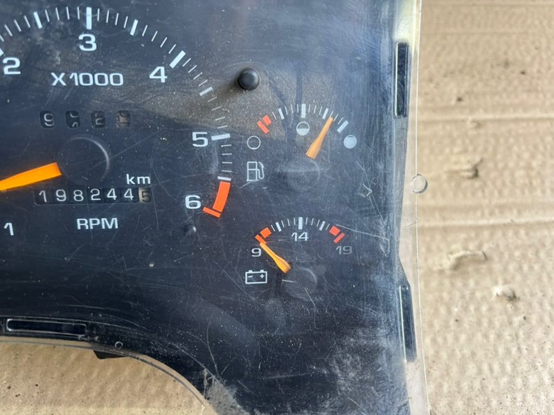 Панель приборов GMC Jimmy II 1995