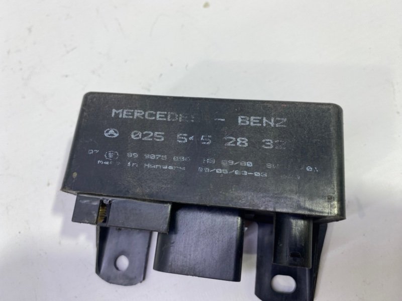 Реле Mercedes Benz Vito W639