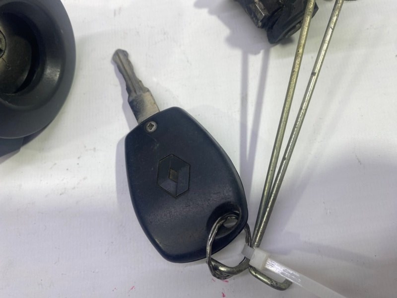 Замок зажигания Renault Logan
