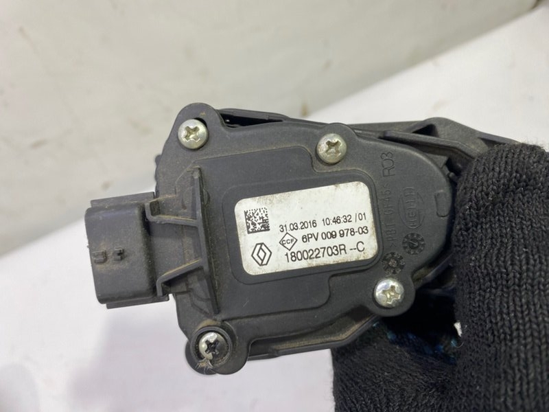 Педаль газа Renault Logan K8