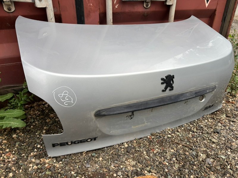 Крышка багажника Peugeot 206 2008