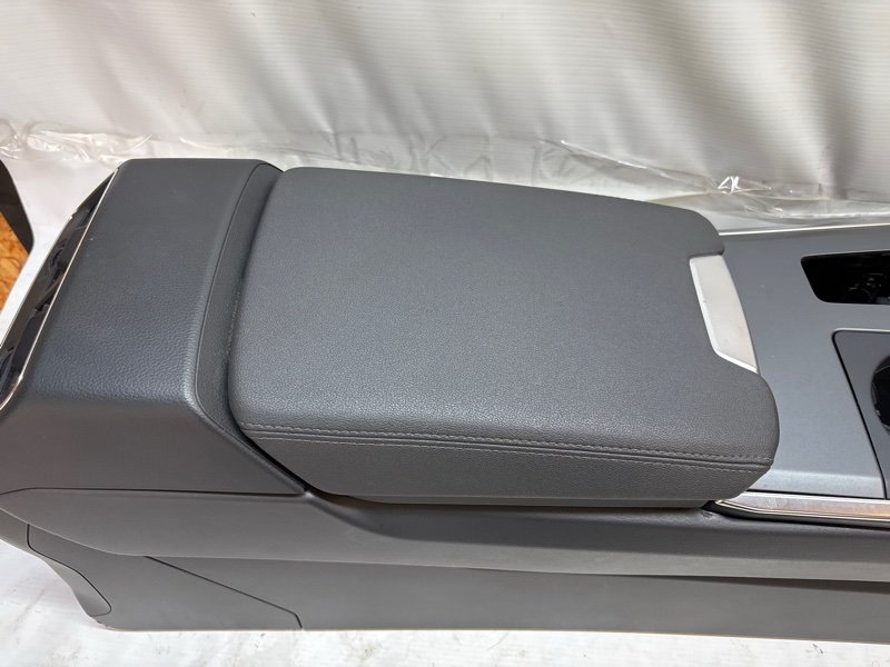 Бардачок Audi A6 2019
