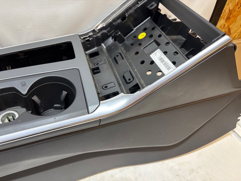 Бардачок Audi A6 2019