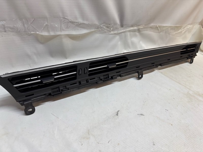 Дефлектор воздушный Audi A6 2019