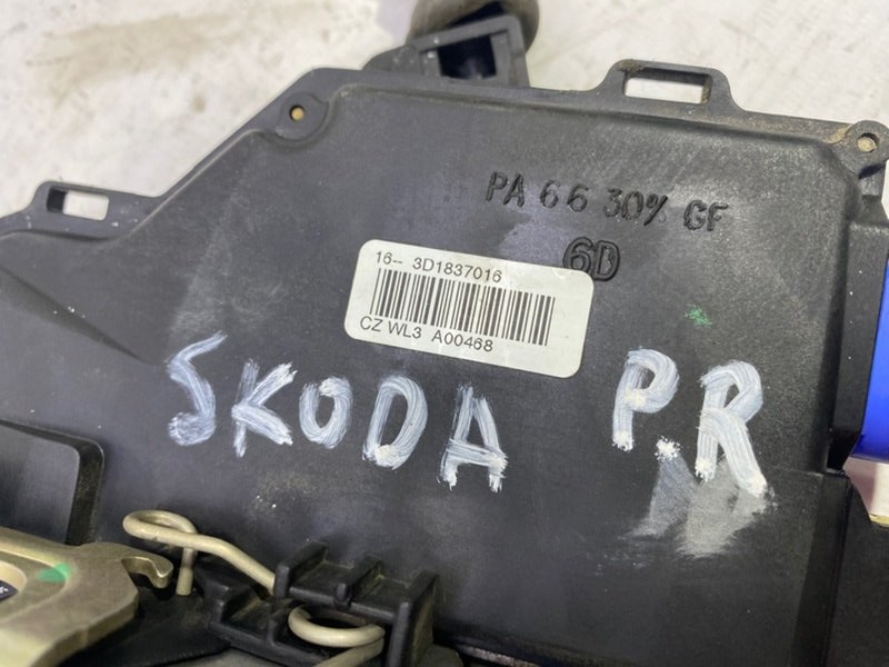 Замок двери Skoda Octavia 2006