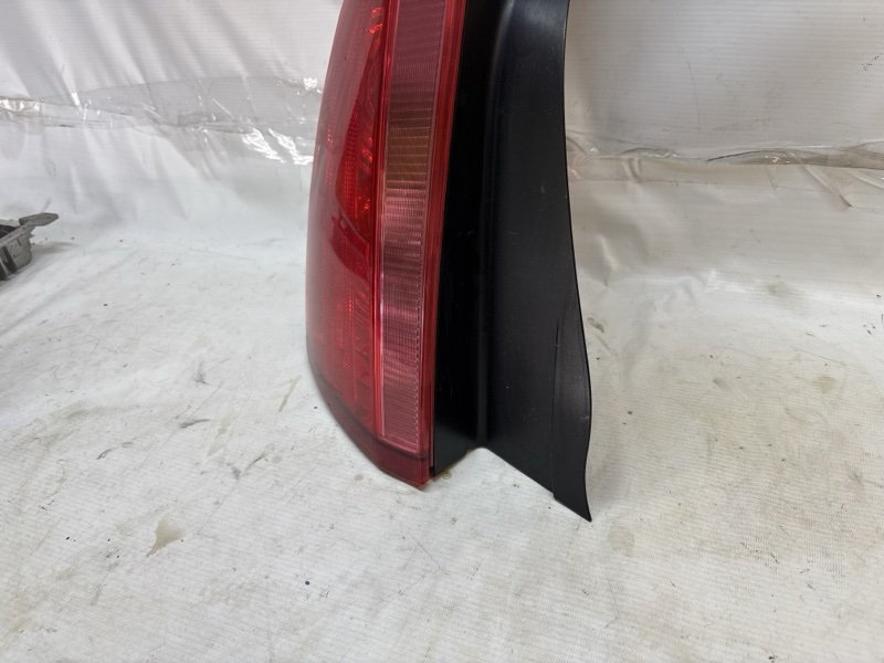 Фонарь Cadillac BLS 2008