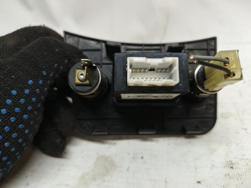 Разъем AUX / USB Hyundai Solaris 2015 RB