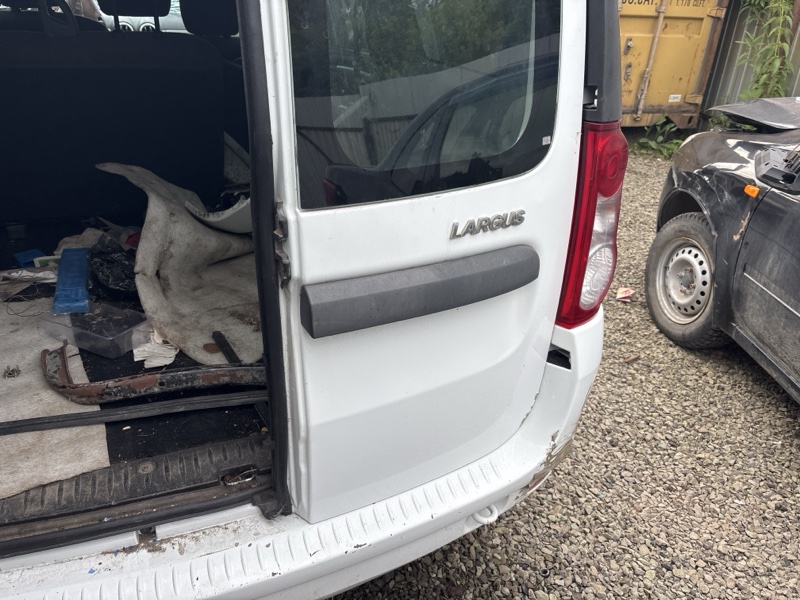 Дверь багажника Lada Largus