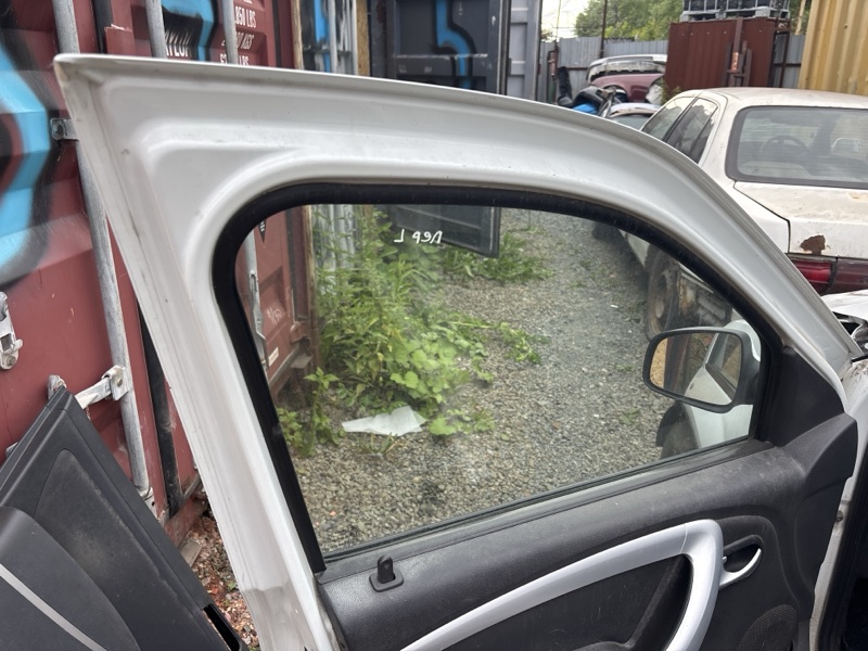 Дверь Lada Largus