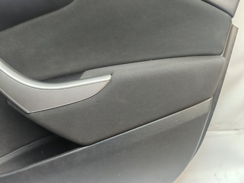 Обшивка двери Opel Astra 2011 J