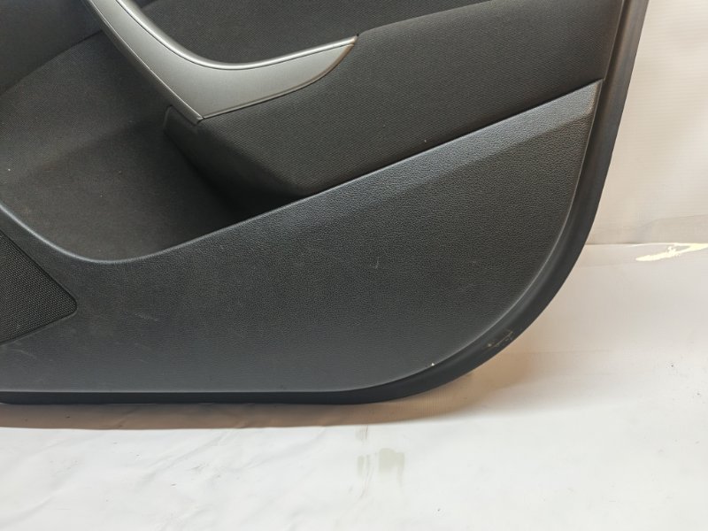 Обшивка двери Opel Astra 2011 J