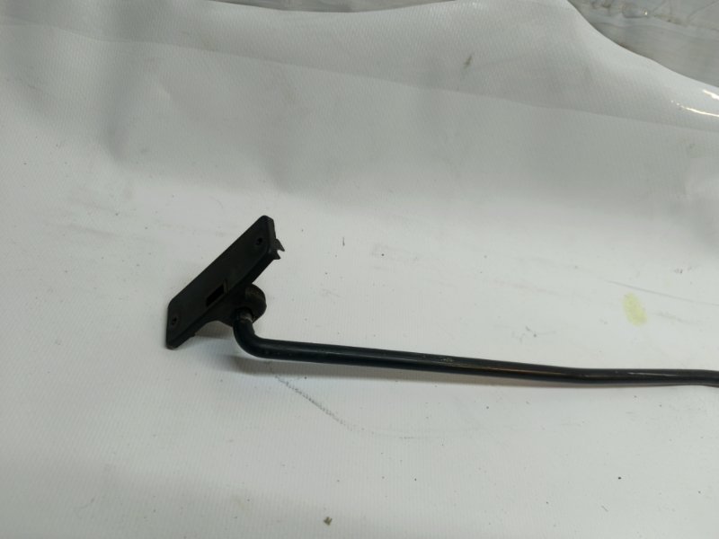 Держатель капота Opel Astra 2011 J