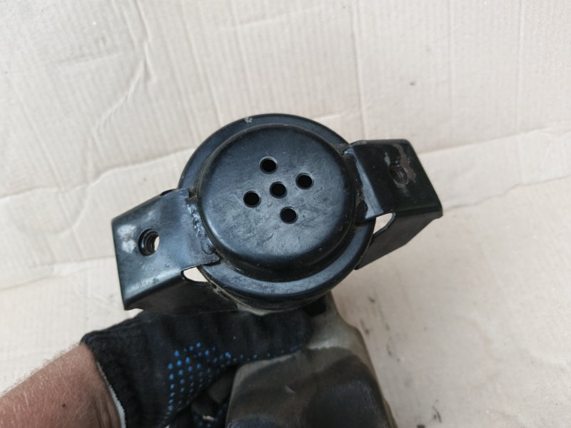 Подушка двигателя Chery Very А13 2011