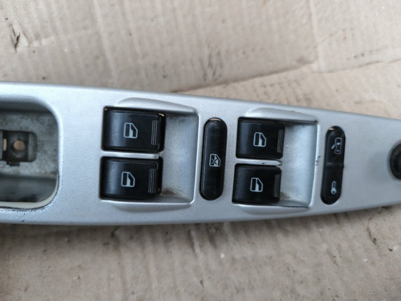 Блок управления стеклоподъемниками Chery Very А13 2011