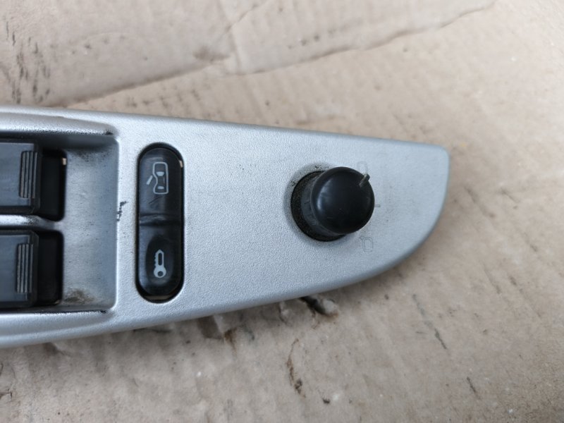 Блок управления стеклоподъемниками Chery Very А13 2011