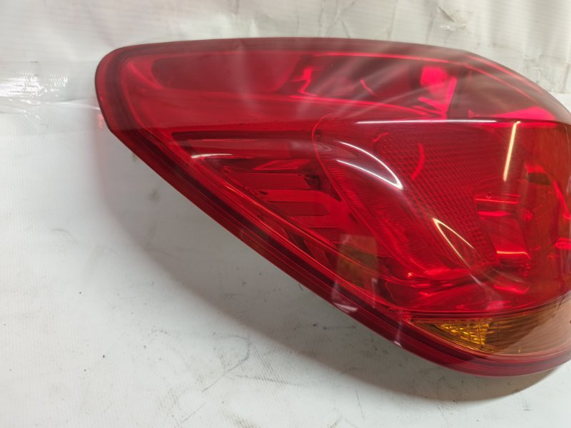 Фонарь Opel Astra 2011 J