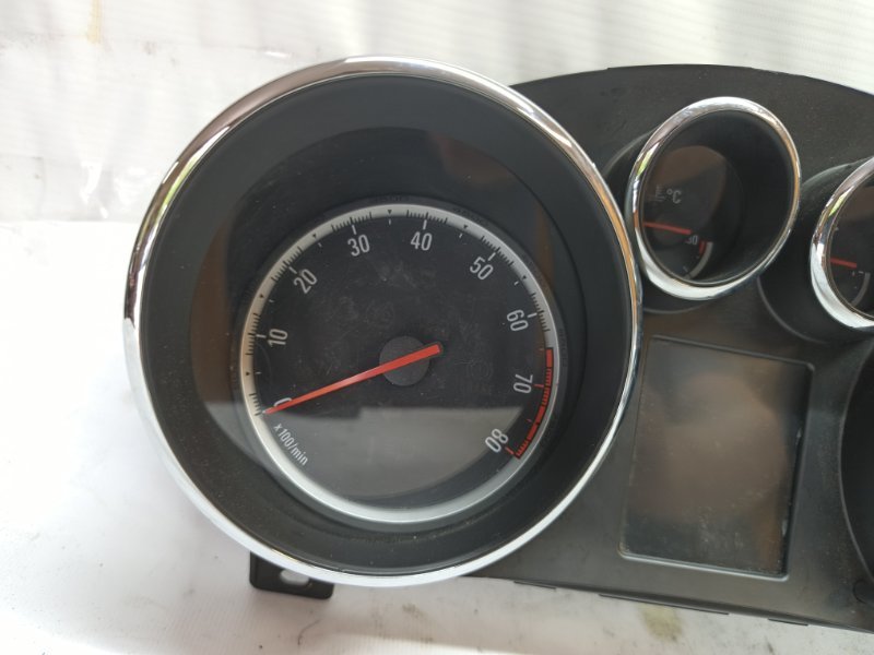 Панель приборов Opel Astra 2011 J