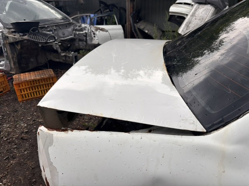 Крышка багажника Mitsubishi Lancer Cedia 2002