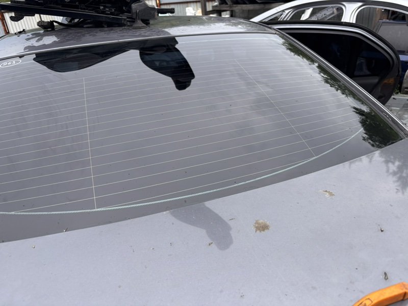 Стекло заднее Cadillac BLS 2008