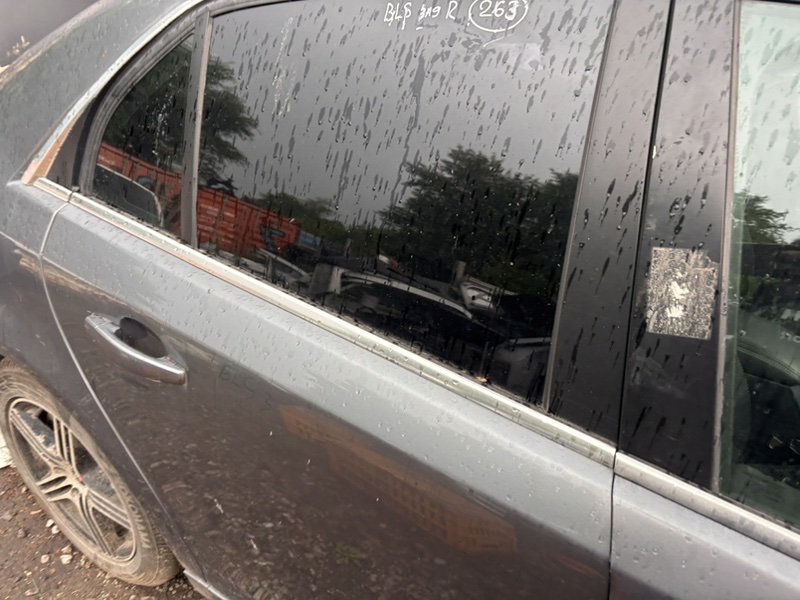 Дверь Cadillac BLS 2008