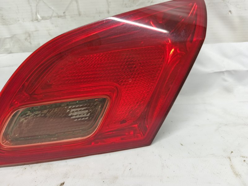 Фонарь Opel Astra 2011 J