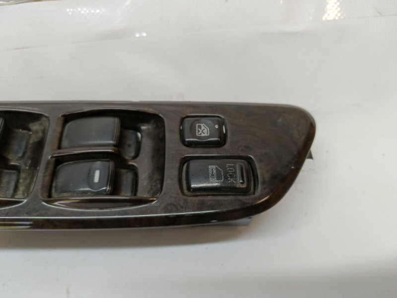 Блок управления стеклоподъемниками Mitsubishi Chariot Grandis 2001