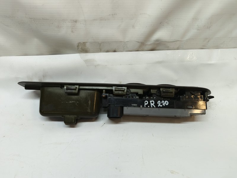 Блок управления стеклоподъемниками Mitsubishi Chariot Grandis 2001